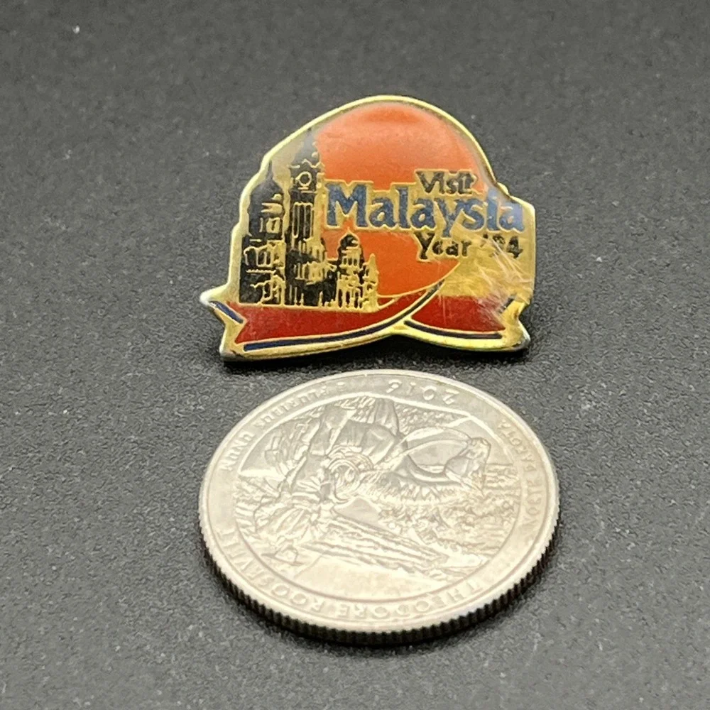 Vintage Visit Malaysia 1994 Lapel‎ Hat Pin